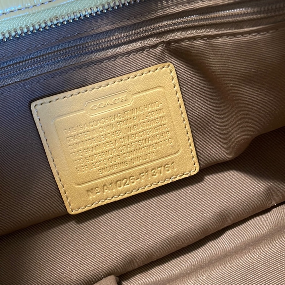 Y2K Pale Yellow Coach Bag - Picture 15 of 16